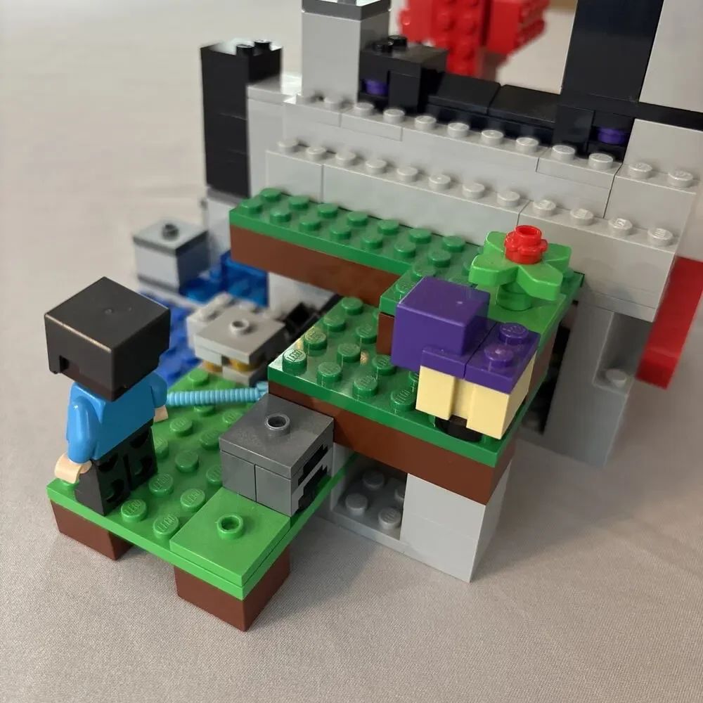 LEGO Minecraft: The Ruined Portal 21172 Building Toy Minifigs Manual Inc.